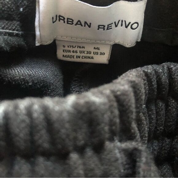 UR JOGGERS, Size 30 - Picture 3 of 3